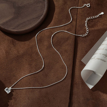 Colier din argint Sterling, design minimalist cu sticluță de parfum, pandantiv cristal, lanț încrucișat, lungime 41–50 cm