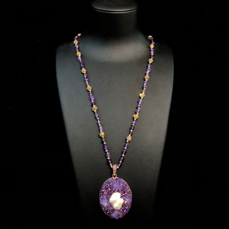 Ametiszt kristályos nyaklánc, gyémántkezelés, geometrikus stílus, oldalsó lánc, súly 50 g