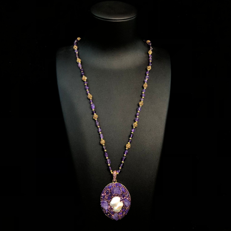 Ametiszt kristályos nyaklánc, gyémántkezelés, geometrikus stílus, oldalsó lánc, súly 50 g