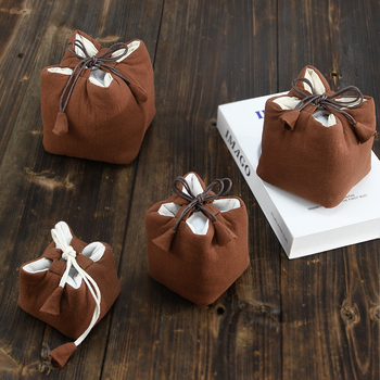 Teaceremónia kiegészítő készlet vászon tároló tasakkal, logó nyomtatott, Ten brocade, 30–70 g, OPP csomagolás