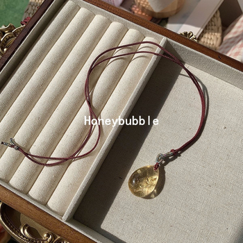 Colier din panglică, realizat manual, lansare primăvara 2025, forme: cruce, rotund, dreptunghi, în formă de U, cilindru