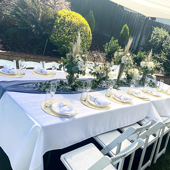 Față de masă - poliester, dreptunghiulară, impermeabilă, rezistentă la praf