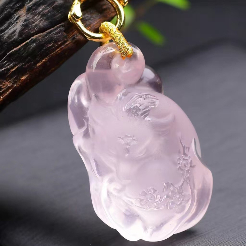 Ogrlica s privjeskom devetorepe lisice, kvarc kristal, graviranje, Tuofu (Materijal: kristal; Tip kristala: kvarc; Oblik: životinje/zodijak; Tehnika obrade: graviranje; Značka: Tuofu)
