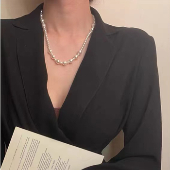 Gyöngy nyaklánc, kézzel készített, gyöngyös lánccal, állítható hosszúságú 21–50 cm, műkristály medállal, könnyű luxus stílus nőknek