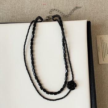 Kaméliás nyaklánc, dupla rétegű, fémből készült gyöngyökkel, gyöngyház medállal, standard lánccal