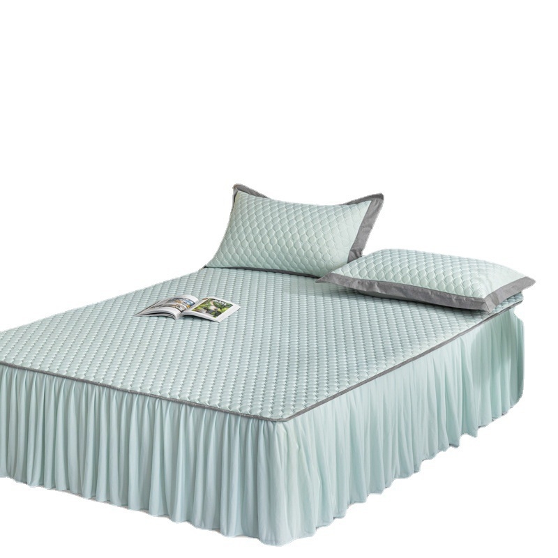 Matu komplekts – saliekams dizains, mūsdienīgs minimālisma stils; materiāls: viskozes šķiedra un ice silk; iekļauj ice silk mat