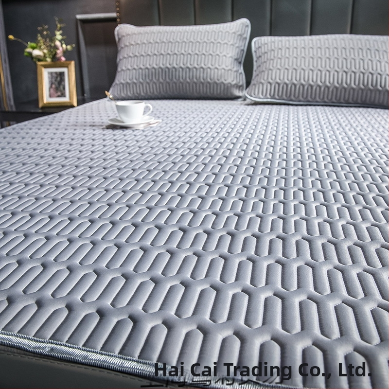 Vasaras lateksa dzesējošais paklāja komplekts no trim daļām, saliekams un mazgājams veļas mazgājamā mašīnā, mīksta guļamistabas paklājiņš (Preces kods: Other; Materiāls: mākslīgais latekss; Druka: drukāšana; Lateksa saturs: zem 70%; Stils: INS)