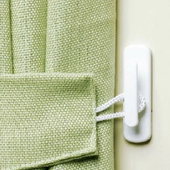 Ljepljivi zidni kuka bez bušenja — plastična, jednokuka dizajn, nosivost 3–5 kg, moderno minimalistički stil