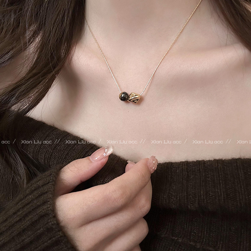 Colier din oțel titan, piatră naturală ca pandantiv, formă inimă și U, lanț obișnuit, origine Jinhua