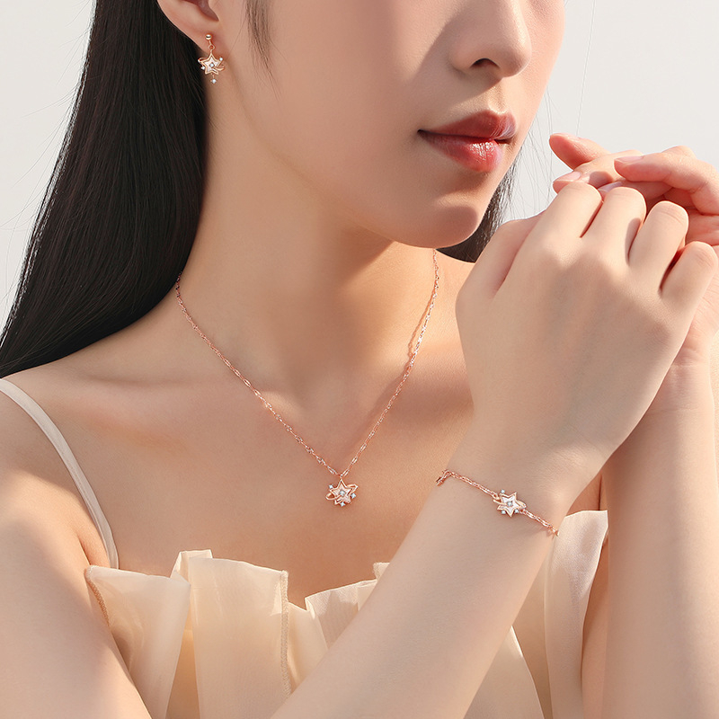 Colier din cupru, lanț încrucișat, pandantiv în formă de stea cu montură din pietre prețioase mixte, stil lux ușor