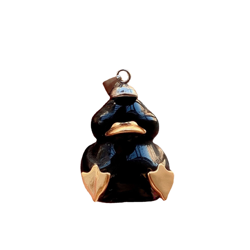 Медальон с форма на патица от сребро 925, с естествен обсидиан вграден