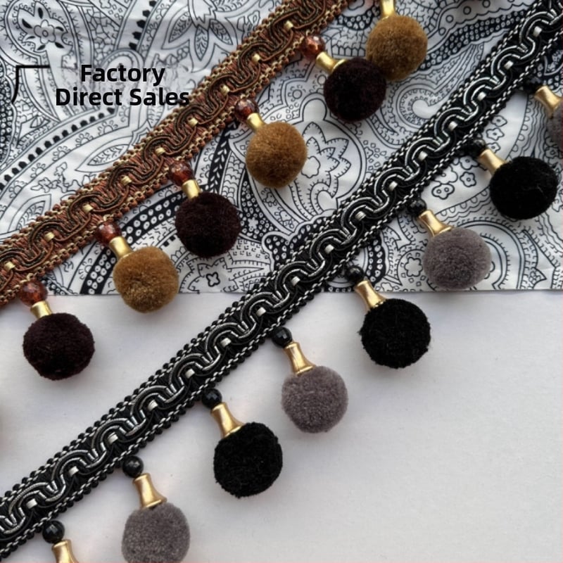 Užuolaidų aksesuaras – pūkota kamuolė, medžiaga: audinys, šiuolaikinis minimalistinis stilius, pritaikomas, produkto kodas 202401205