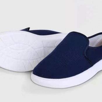 Antistatiskas kurpes no SPU auduma, vidēji augstas, viengabēna konstrukcija, svars 300 g, darba aizsardzībai