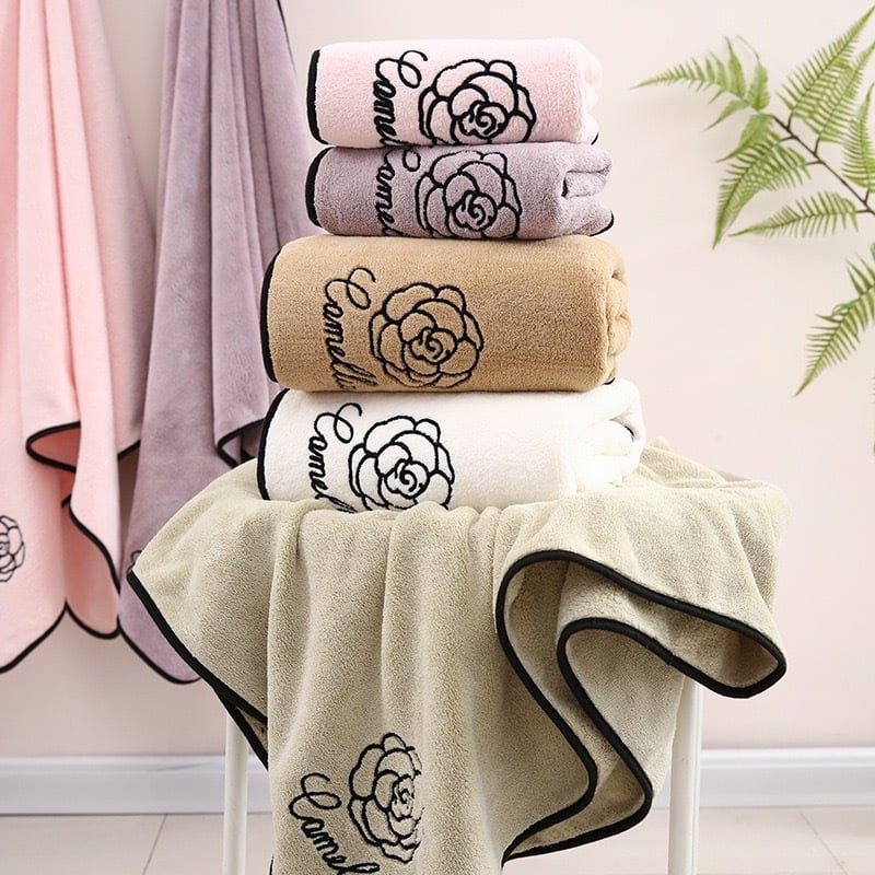 Vonios rankšluosčių ir veido rankšluosčių komplektas iš fliso, siuvinėtas, 150D, 80–100 g