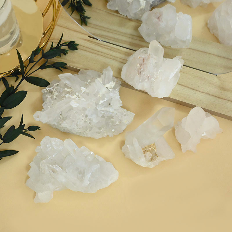 Excellent Jewelry образец на кристална група, индивидуално опакован, модерен минималистичен стил.