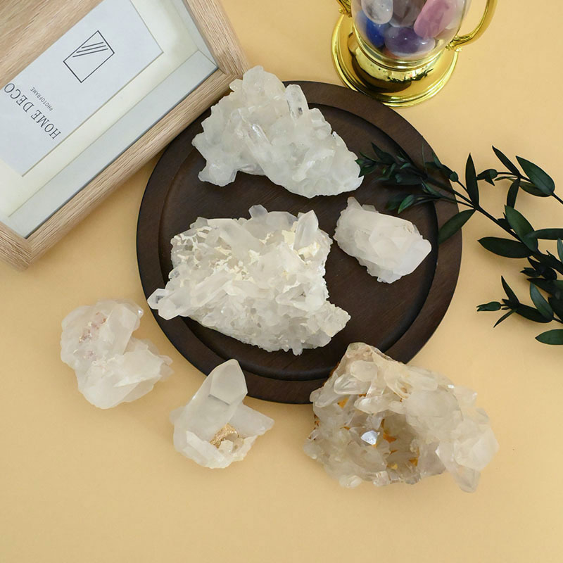 Excellent Jewelry образец на кристална група, индивидуално опакован, модерен минималистичен стил.