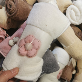 Koralų veliūro rankšluosčių rinkinys veidui ir voniai: sugeriantis, be pūkelių; 150D siūlai; plokščias audinys; svoris 50–80 g