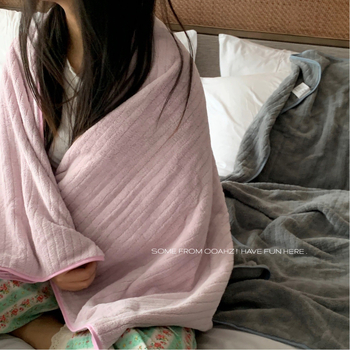 Moteriški koralo velvūro rankšluostis, dėvima ir apvyniojama žiemą, sugeriančios, 300 g, poliesteris 85,4% / nailonas 14,6%, koralo velvet technologija, logotipo spauda