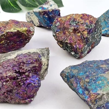 Calcopirit cristalin mineral specimen decorativ, piatră naturală brută, stil modern minimalist