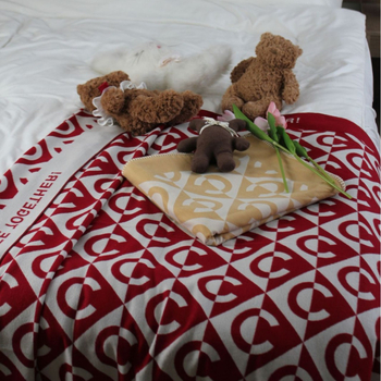 Одеяло от бамбукови влакна, вискоза, геометричен принт, 450 g, зимно