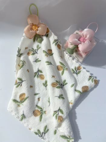 Pakabinamas rankšluostis rankoms su gėlių motyvu, koralo fleece, Hua zhan Hz0630, 21 siūlai