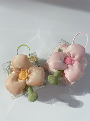 Pakabinamas rankšluostis rankoms su gėlių motyvu, koralo fleece, Hua zhan Hz0630, 21 siūlai