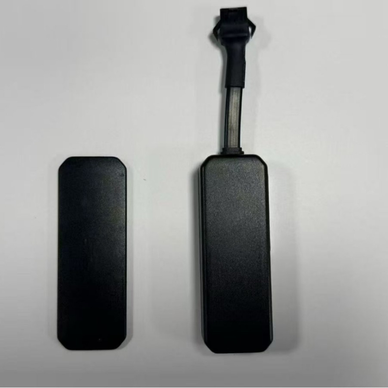 Проводен GPS тракер за превозни средства – точност 5–15 м, външно захранване, вградена антена, аларми: вибрация, мобилен аларм, ограда, превишена скорост, Baidu карта