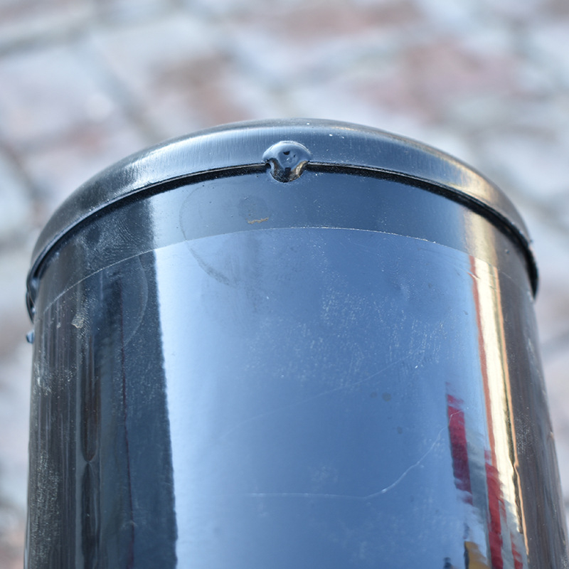 Acélcsőből készült ütközésgátló oszlop közúti közterületeken, kereszteződéseknél és parkolókban