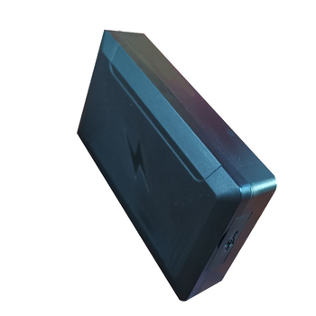 GPS тракер със силен магнит – позициониране GPS + BDS + LBS + WiFi, точност 5 м, аларми: вибрация, мобилен сигнал, периметър и надскорост, живот на батерията 720 ч, размери 104×56×24 мм