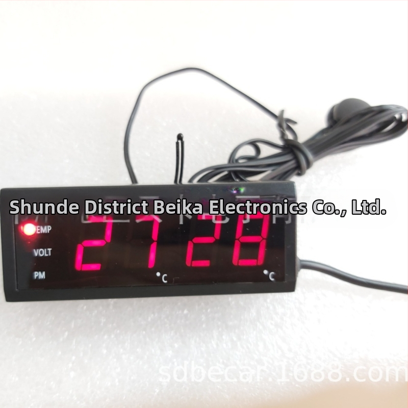 EC10 HUD displejs ar LED digitālo voltmetru, iekšējā un ārējā temperatūra, pulkstenis