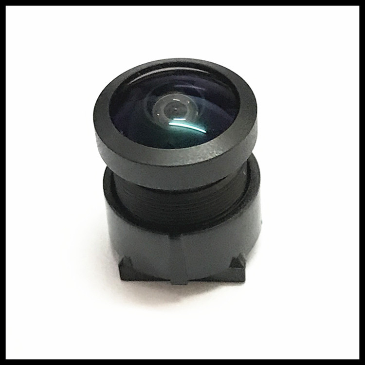 Fisheye objektīvs automašīnu kamerai – 1,4 mm fokālais garums, 220° skatiena leņķis, M12 stiprinājums, atvērums f/1.8–f/2.0, tuvākais fokusēšanas attālums 0,2 m