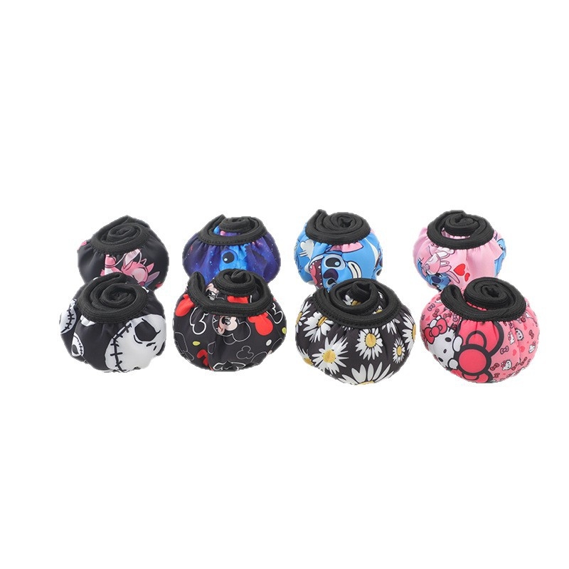 Rugalmas kormánykerék-huzat karikatúra dizájnnal, belső gyűrű nélkül, minden évszakban használható, felület ice silk.