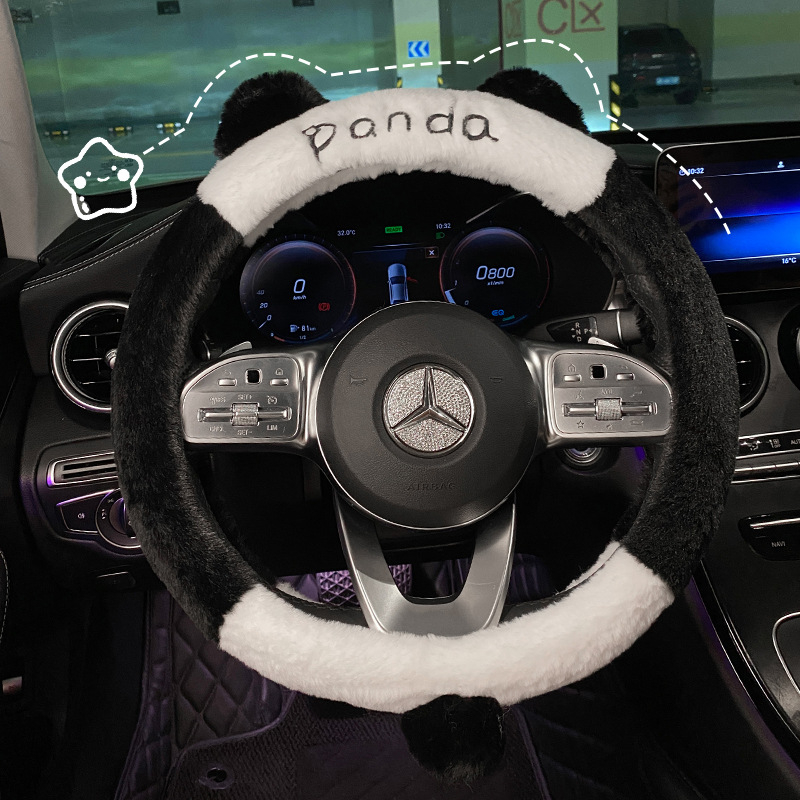 Autókormányvédő borítás — Panda rajz, téli plüss, csúszásmentes, univerzális illeszkedés, rövid plüss felület