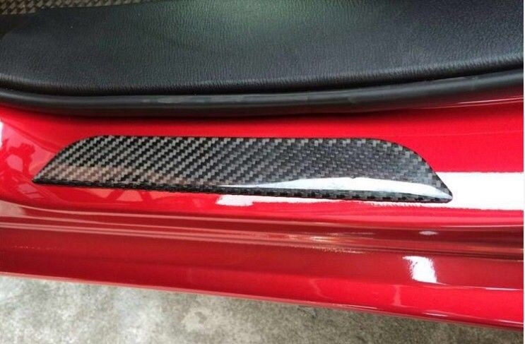 Automobilio slenksčio apsauga iš realaus anglies pluošto, pritaikoma, universali vidinė dekoratyvinė juosta