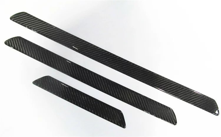 Automobilio slenksčio apsauga iš realaus anglies pluošto, pritaikoma, universali vidinė dekoratyvinė juosta