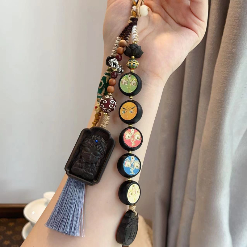 Pandantiv auto cu motivul celor Cinci zei ai prosperității, tricotat manual, brand Pop-up, origine Guangzhou, primăvara 2023