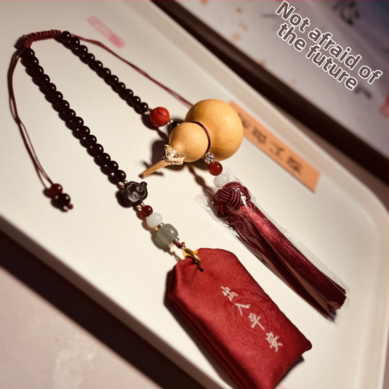 Drevený automobilový ozdobný amulet, čínske tradičné prevedenie, ručne tkaný visací prívesok na vnútornú dekoráciu