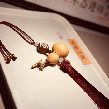 Automobilio papuošalas iš moliūgo su kutais, modernus vidaus dekoras galinio vaizdo veidrodžiui