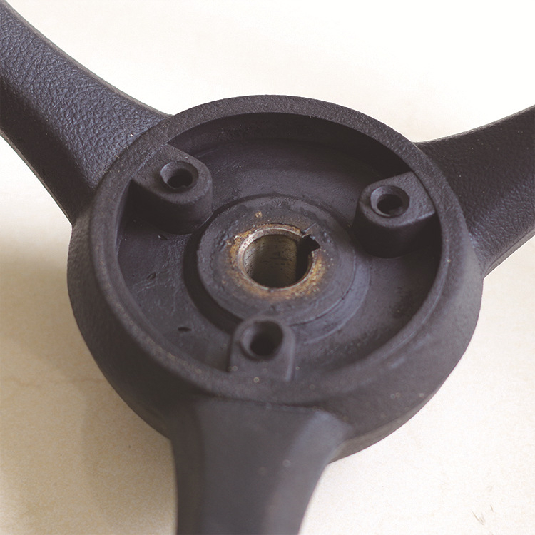 Pacēlāja stūre WS370, poliuretāns, saderīga ar inženierijas tehniku, lauksaimniecības tehniku un automobiļu stūrēm.