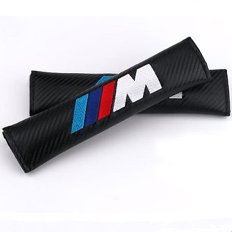 Navlaka za rameni dio autosigurnosnog pojasa s karbonskim uzorkom, praktična PU koža, težina 0,2 kg, logo OK, dekorativni dodatak