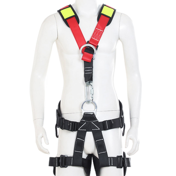 Pilnās ķermeņa drošības josta kāpšanai — polsterēti pleci, josta un kāju siksnas; maksimālā slodze 150 kg; jostas materiāls: poliesters; virves materiāls: augsts izturības tērauda virve; virves garums: konsultēties
