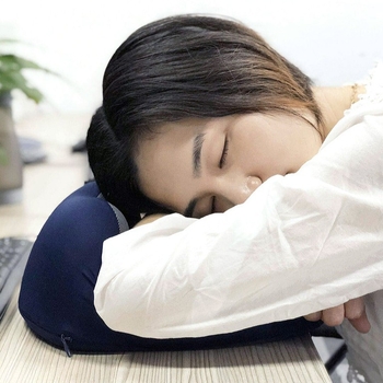 U-образна пътна възглавничка за шия с паметна пяна, дишащ млечно-копринен калъф, модерен минималистичен дизайн