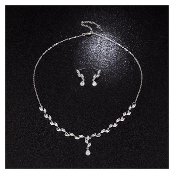 Set nakita: naušnice s cirkonima i ogrlica, bakar, neovisna marka, TL0046