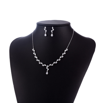 Set nakita: naušnice s cirkonima i ogrlica, bakar, neovisna marka, TL0046