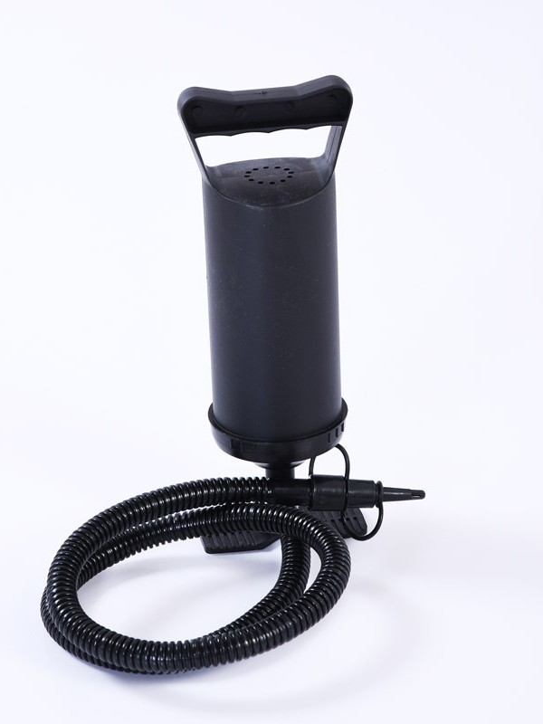 Felfújható ágy kiegészítők: elektromos, kézi és láb pumpa; levegő párna; javító készlet; hordozható kültéri használatra