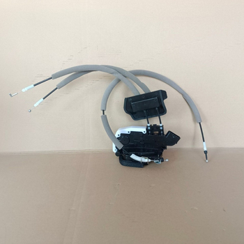 Skup aktuatora za zaključavanje vrata Infiniti Q50/Q50L — središnji sustav zaključavanja; modeli 80501-4gs0a, 80500-4hb0a, 82500-4hb0a, 82501-4hb0a; materijal: čelik.