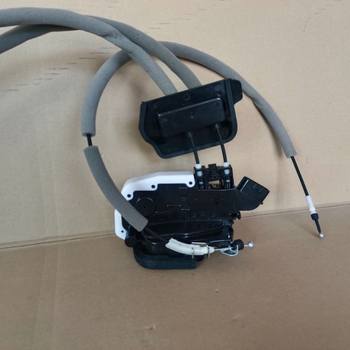 Skup aktuatora za zaključavanje vrata Infiniti Q50/Q50L — središnji sustav zaključavanja; modeli 80501-4gs0a, 80500-4hb0a, 82500-4hb0a, 82501-4hb0a; materijal: čelik.