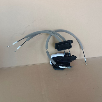 Skup aktuatora za zaključavanje vrata Infiniti Q50/Q50L — središnji sustav zaključavanja; modeli 80501-4gs0a, 80500-4hb0a, 82500-4hb0a, 82501-4hb0a; materijal: čelik.