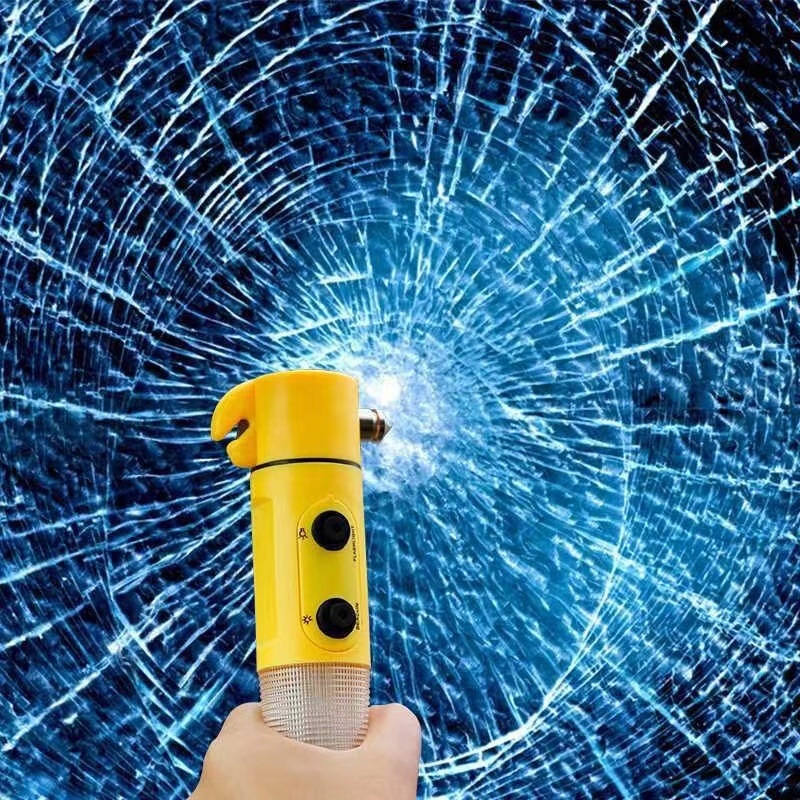 4-u-1 automobilski sigurnosni čekić: alat za izlaz u nuždi, razbijanje stakla i LED svjetiljka