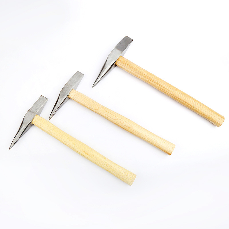 Suvirinimo plaktukas su anglies plieno galvute, skirtas šlako ir rūdijimo šalinim